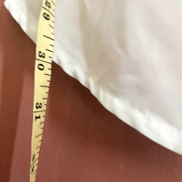 🦋 2 / $27 🦋 Light & Sheer Large Mint Green Sleeveless. A cut-Out on the back. - Picture 6 of 6